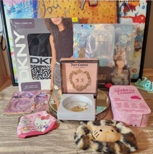 9+ Bundle: Juicy Set DKNY pajamas 2 Hello Kitty Kisslocks Bracelets